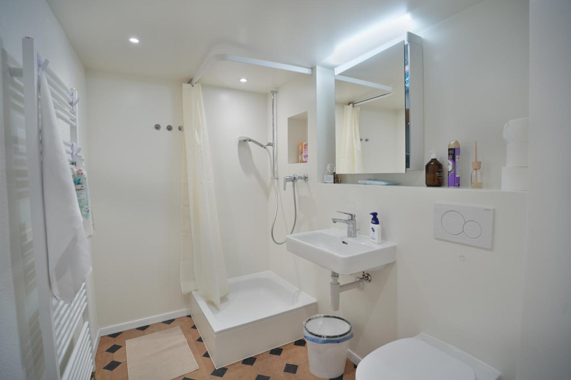 Cozy City Center, 4 Bedroom- 120Sq, 5Min Walk To Main Station Basilea Esterno foto